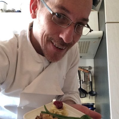 Profile Picture of Robert Mundt (@RobertMundt69) on Twitter