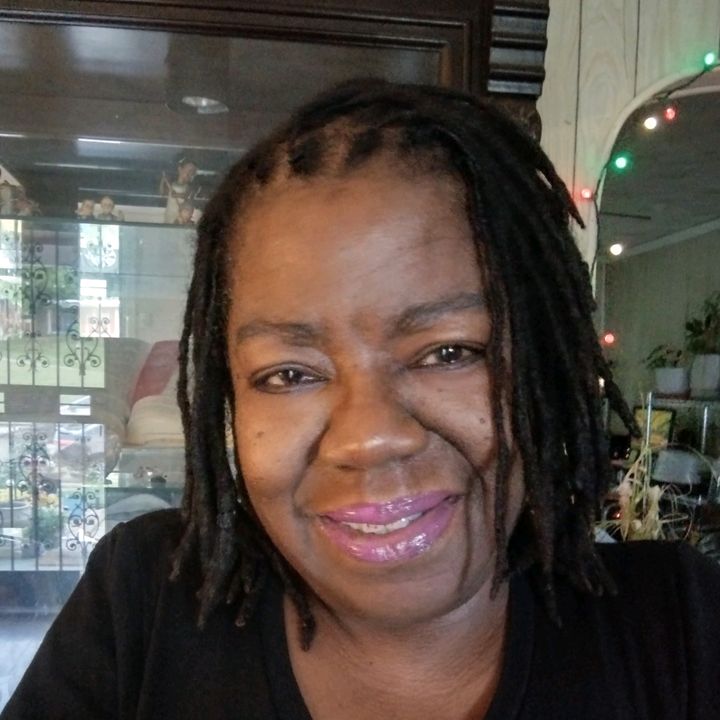 Profile Picture of Laurie Hanson988 (@@lauriehanson8) on Tiktok