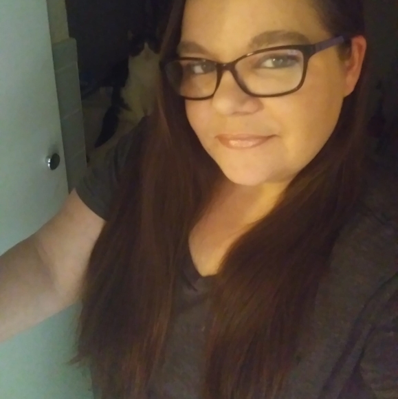 Profile Picture of Marina Riedlinger (@rinalynn613) on Poshmark