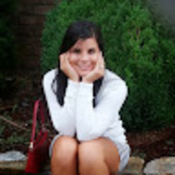 Profile Picture of Jessica Bolduc (@bolducjb) on Poshmark