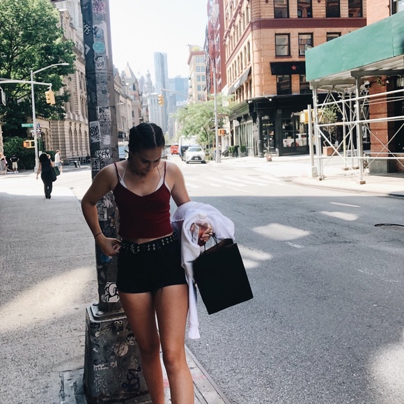Profile Picture of Julia Danielson (@juliadanielsonn) on Poshmark