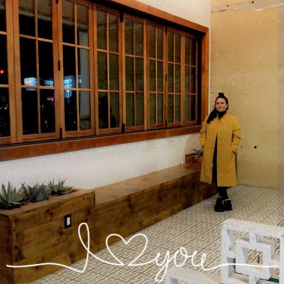 Profile Picture of Julia Vazques (@juliavazques) on Poshmark