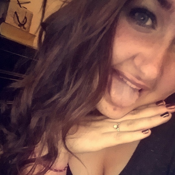 Profile Picture of Ciara Gathright (@ciaragathright7) on Poshmark