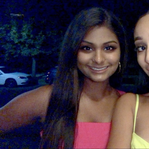 Profile Picture of Shivani Patel (@shivanip360) on Poshmark