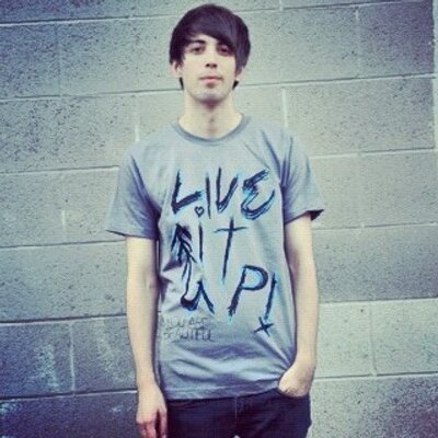 Profile Picture of Aaron Fredette (@aaronbwhv) on Twitter