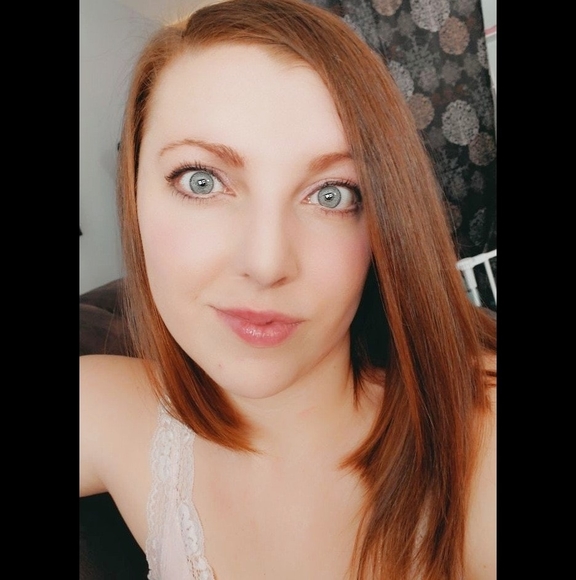 Profile Picture of Jolene Jolene (@jolenec0729) on Poshmark