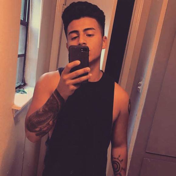 Profile Picture of Jorge Degante (@degante10) on Poshmark