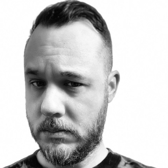 Profile Picture of Chris Zahner (@chris_zahner) on Poshmark