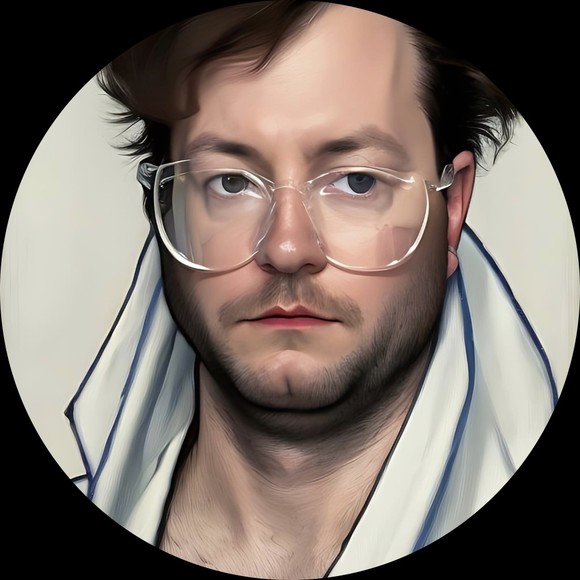 Profile Picture of Luke Hintze (@lux_metropolix) on Poshmark