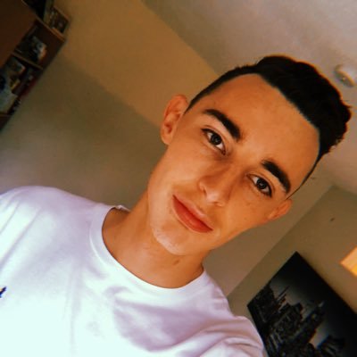 Profile Picture of George  🙋🏻‍♂️ (@GeorgeStringer_) on Twitter