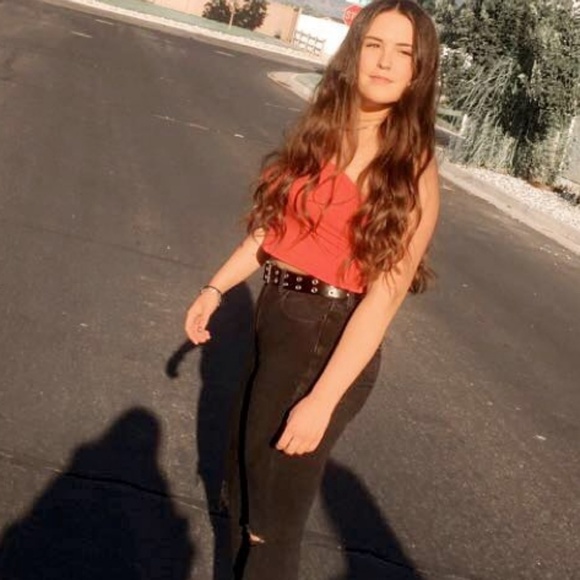 Kendle Hanberg - Poshmark Profile Picture of Kendle Hanberg (@kendle1350) on Poshmark