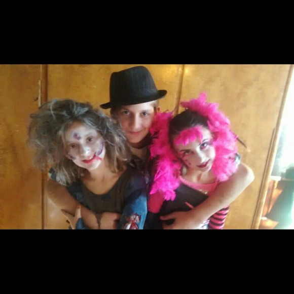 Duru Aytar - Poshmark Profile Picture of Duru Aytar (@durugoth) on Poshmark