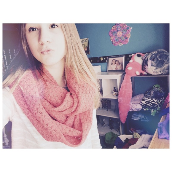 Profile Picture of Jelena Petrusic (@jelenapetrusic) on Poshmark