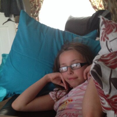 Profile Picture of Libby Daniels (@LizzLibby) on Twitter