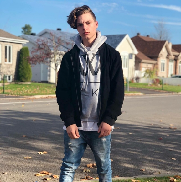 Profile Picture of Marc Brunelle (@mabrunelle) on Poshmark