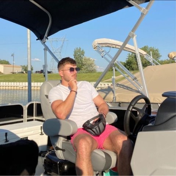 Profile Picture of Dylan Hardy (@dylanhardy88) on Poshmark