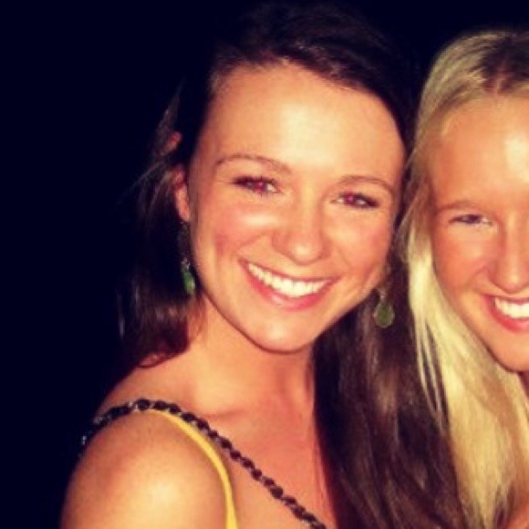 Profile Picture of Abbey Rogge (@abbeyrogge) on Poshmark