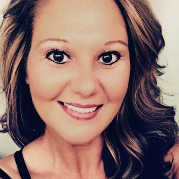 Profile Picture of Markita Kesterson (@markitasluder) on Poshmark