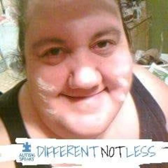Profile Picture of Lisa Kulp (@lisakulp08) on Poshmark