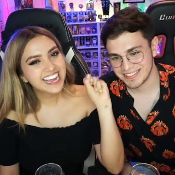 Profile Picture of Daniela carpio martinez (@danicarpio1911) on Poshmark