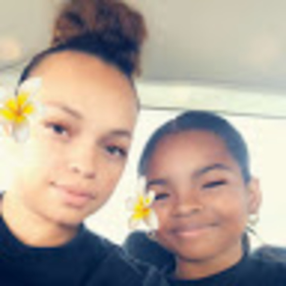 Profile Picture of Avani Princess (@avanimcdowell) on Poshmark