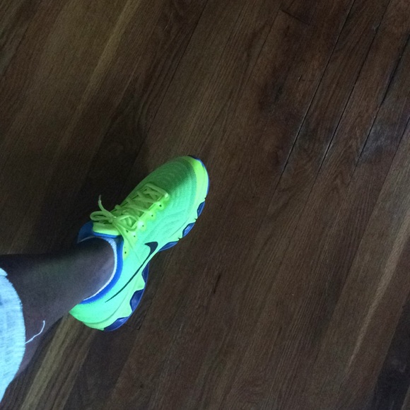 Profile Picture of Myron Parker (@canuply) on Poshmark