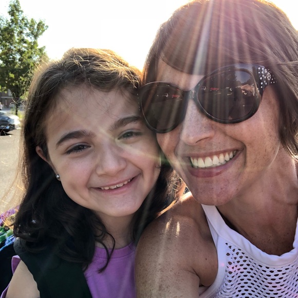 Profile Picture of Shannon Fujimura (@smbf925) on Poshmark