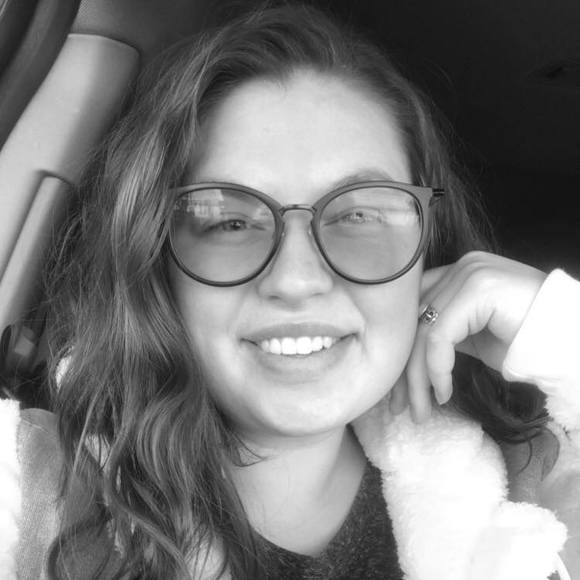 Profile Picture of Cleda may Grammer (@cmgram16) on Poshmark