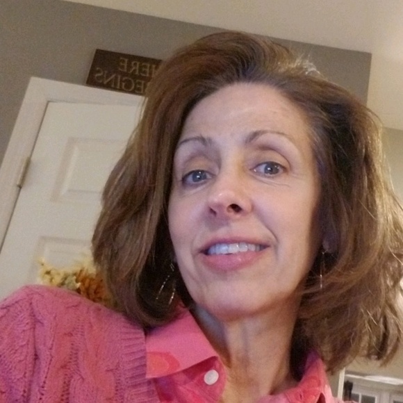 Profile Picture of Dyanne Terifay (@dyter) on Poshmark