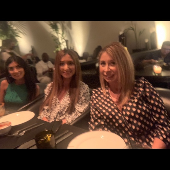 Profile Picture of Abby Petros (@abbypetros718) on Poshmark