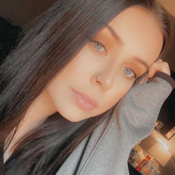 Profile Picture of Emily Tannahill (@tannahilllll) on Poshmark