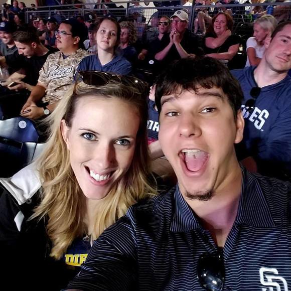 Profile Picture of Erin Bixel (@bixel001) on Poshmark