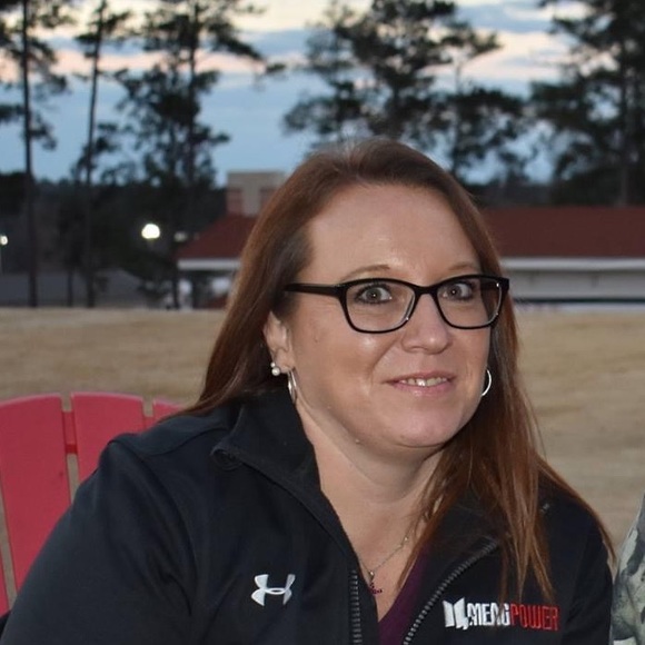 Profile Picture of Buffy Smith (@buffysmith651) on Poshmark