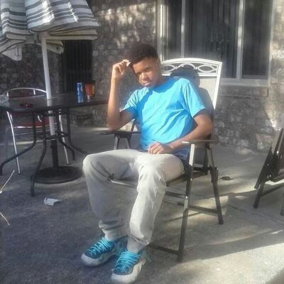 Profile Picture of Aaron Thurmond (@Certifie_Stoner) on Twitter