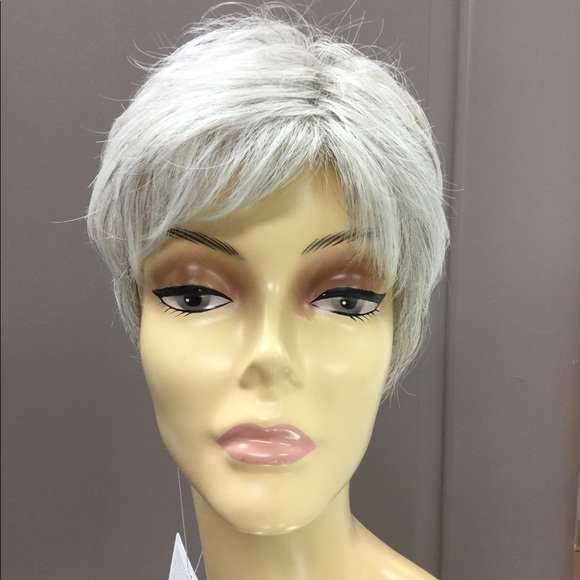 Profile Picture of Meme Okenwa (@nasini76) on Poshmark