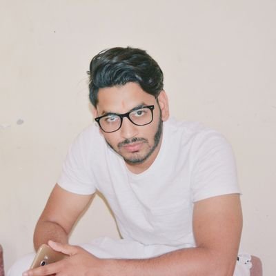 JAY CHAUHAN ( हिन्दी साहित्यकार) - Twitter Profile Picture of JAY CHAUHAN ( हिन्दी साहित्यकार) (@jayraaz_thakur) on Twitter