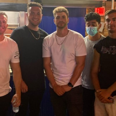 Profile Picture of Anthony Rocco (@R0cco27) on Twitter