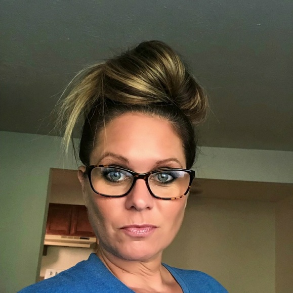 Profile Picture of Tamara Wilson (@tamiwilson1976) on Poshmark