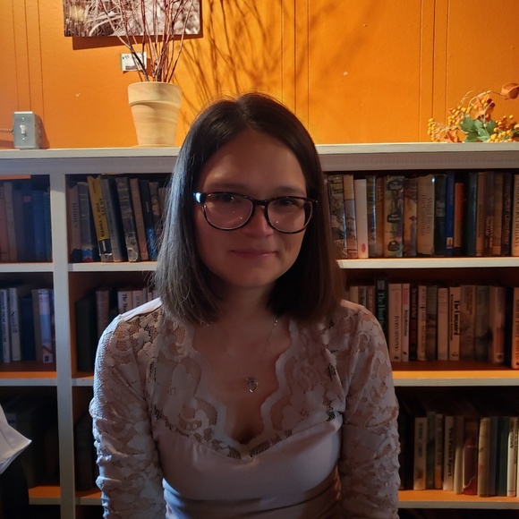 Profile Picture of Jovanna Picciotti (@picciotti86) on Poshmark