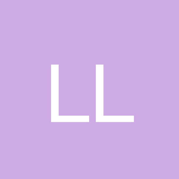 Profile Picture of Leisa Leisa1 (@leisakeilani892) on Poshmark