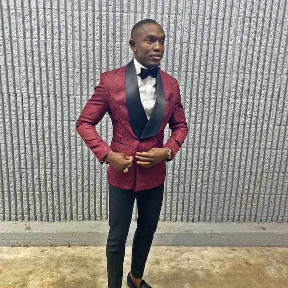 Profile Picture of Lucius Williams (@ilouminatti) on Poshmark