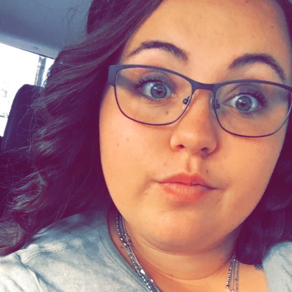 Profile Picture of Alexandra Colter (@acolter12) on Poshmark