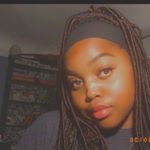 Profile Picture of Renée. (@reneesimbs) on Instagram