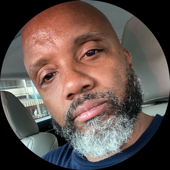 Profile Picture of Ernest Bailey (@ernieblanco213) on Poshmark