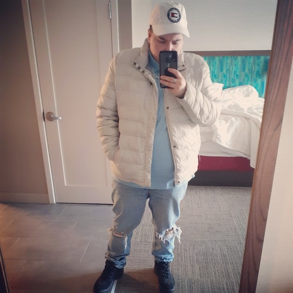 Profile Picture of Maranda Waleryszak (@marawall) on Poshmark