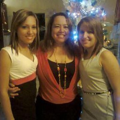 Profile Picture of Lorena Castillo (@lorenacastillo7) on Twitter