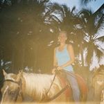 Profile Picture of Tara Schaefer Sondag (@schaefersondag) on Instagram