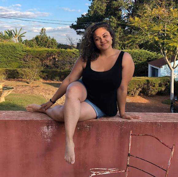 Profile Picture of Melanie-beby Robert (@cutyzip2) on Poshmark