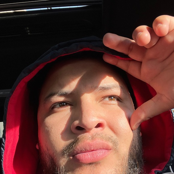 Profile Picture of Jonathan Jaramillo (@jaramillo1201) on Poshmark