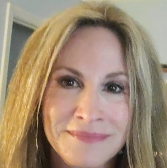 Profile Picture of Gigi Phillips (@gigiphillips56) on Poshmark